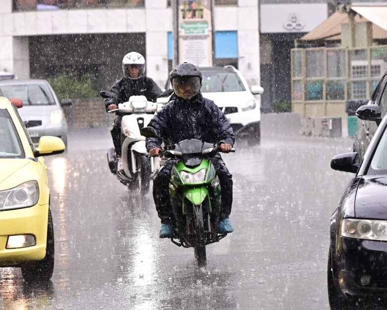 Καιρός: Ισχυρές καταιγίδες και πτώση θερμοκρασίας φέρνει η νέα κακοκαιρία – Τα πρώτα χιόνια στα ορεινά της Βόρειας Ελλάδας