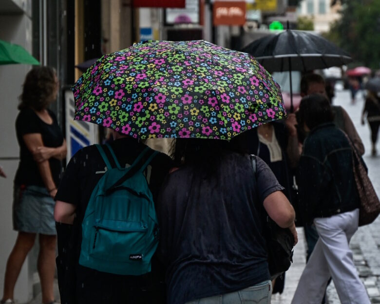 Καιρός σήμερα: Βροχές, καταιγίδες και πτώση της θερμοκρασίας