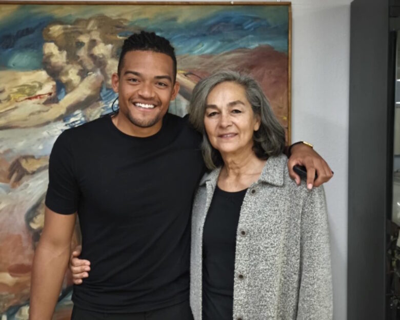 Ο Εμμανουήλ Καραλής επισκέφτηκε τα γραφεία του ΣΕΓΑΣ και συναντήθηκε με τη Σοφία Σακοράφα