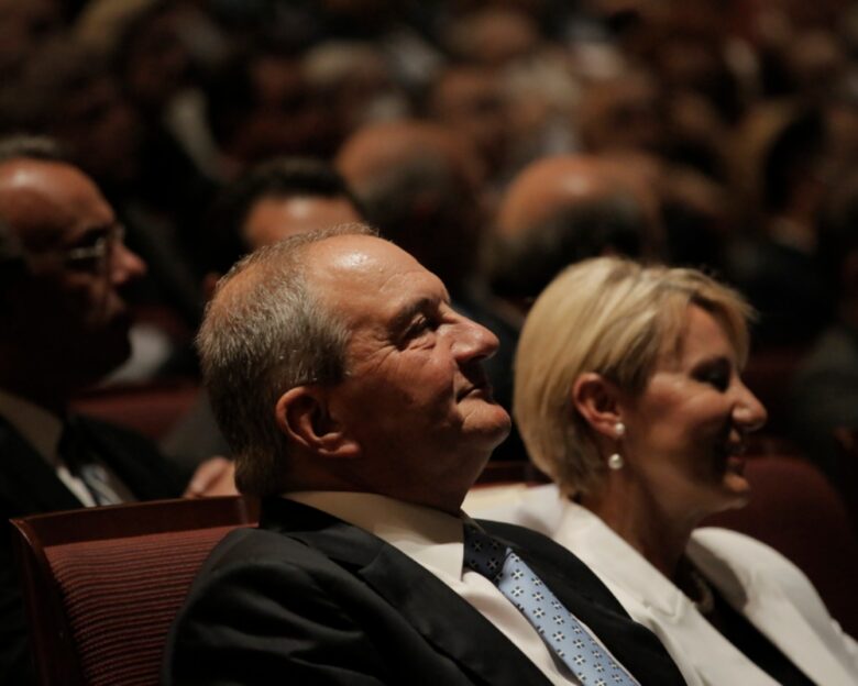 Ο Κώστας Καραμανλής και η Νατάσα Παζαΐτη ετοιμάζουν σπίτι στην Κόρη Τρικάλων