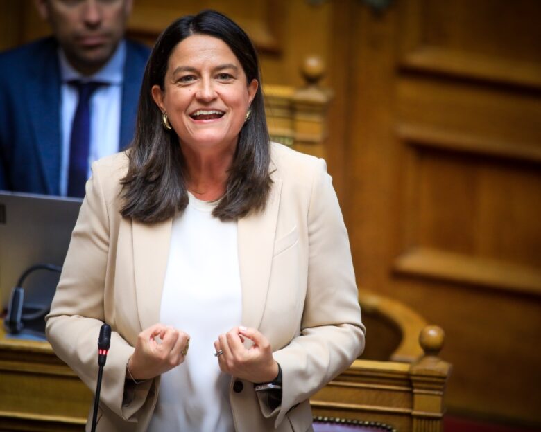 Κεραμέως: Αν είχε ψηφιστεί πράγματι «13ωρο», όλες οι συμβάσεις εργασίας θα έπρεπε να είναι 13ωρες