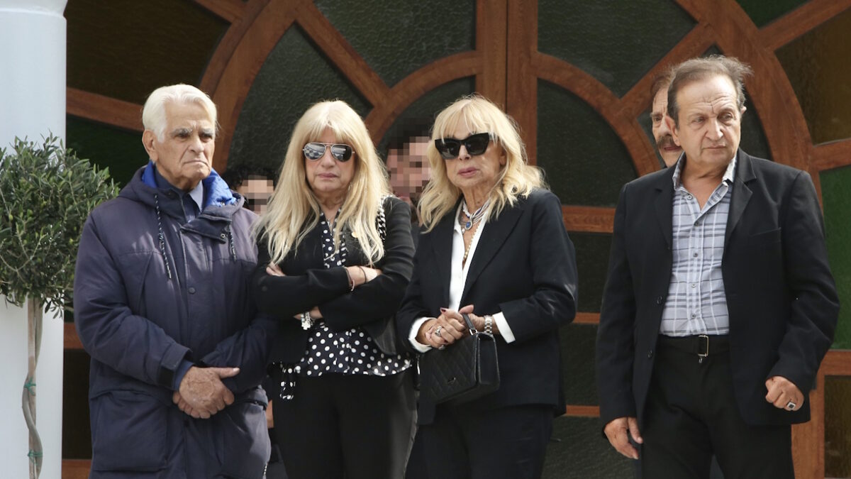 Ο Κώστας Πρέκας, η Μαίρη Βιντιάδου, η Άννα Φόνσου και ο Σπύρος Μπιμπίλας