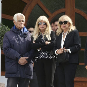 Ο Κώστας Πρέκας, η Μαίρη Βιντιάδου, η Άννα Φόνσου και ο Σπύρος Μπιμπίλας