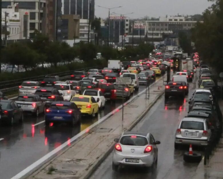Κίνηση στους δρόμους: Αυξημένη κυκλοφορία σε Μέγαρα και Νέα Πέραμο – Πού εντοπίζονται καθυστερήσεις