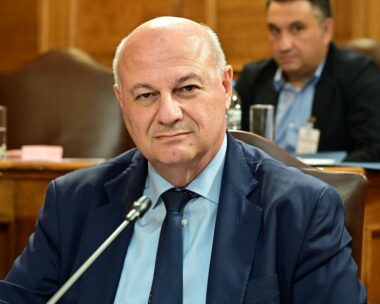 Κώστας Τσιάρας