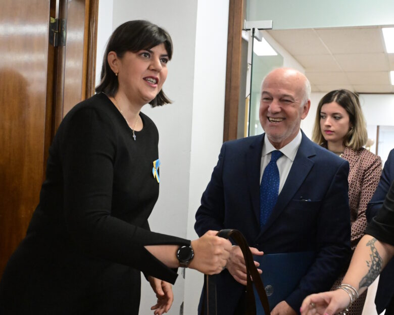 Στο υπουργείο Δικαιοσύνης η επικεφαλής της ευρωπαϊκής Εισαγγελίας, Λάουρα Κοβέσι: Συναντήθηκε με τον Γιώργο Φλωρίδη