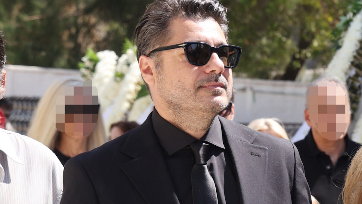 Λάμπρος Κωνσταντάρας
