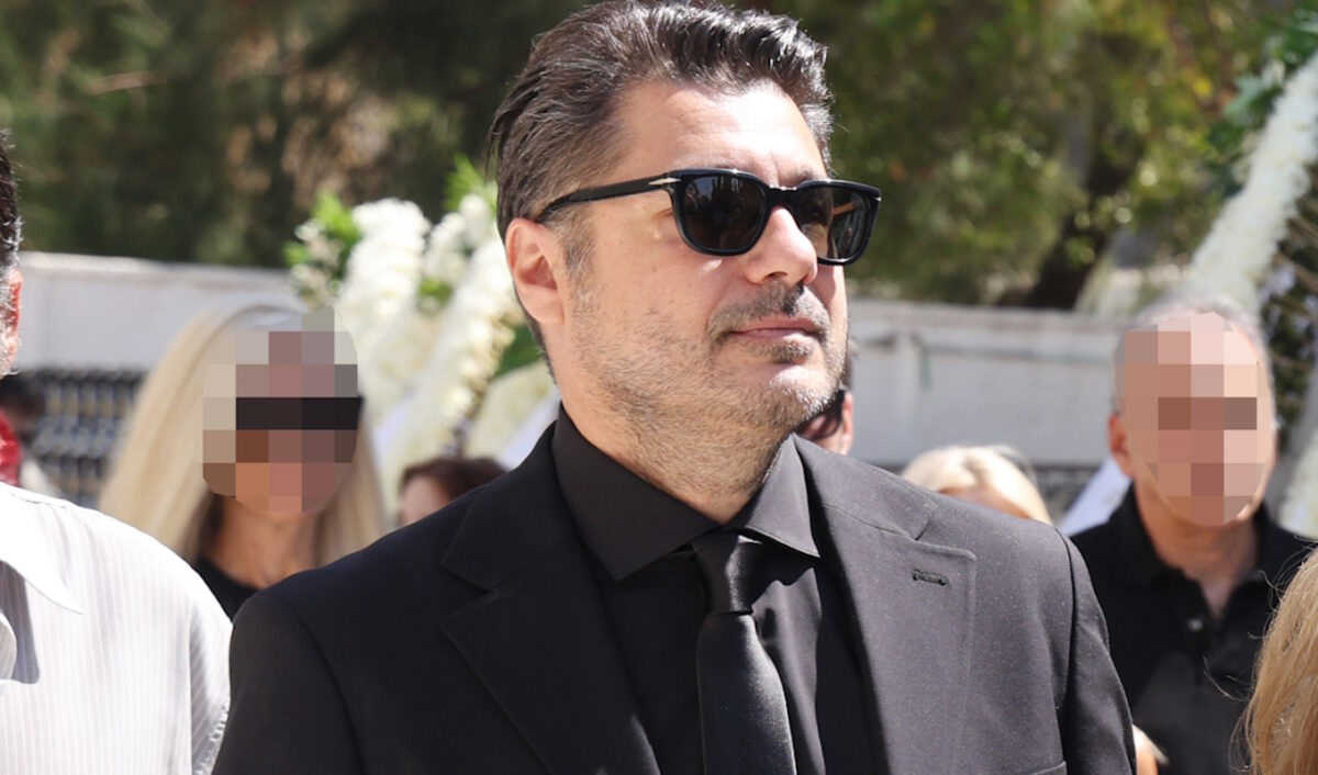 Λάμπρος Κωνσταντάρας