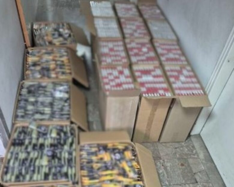 Ξάνθη: Μετέφερε μέσα στο αυτοκίνητό του πάνω από 45 κιλά λαθραίου καπνού – Κατασχέθηκαν 6.000 πακέτα τσιγάρα