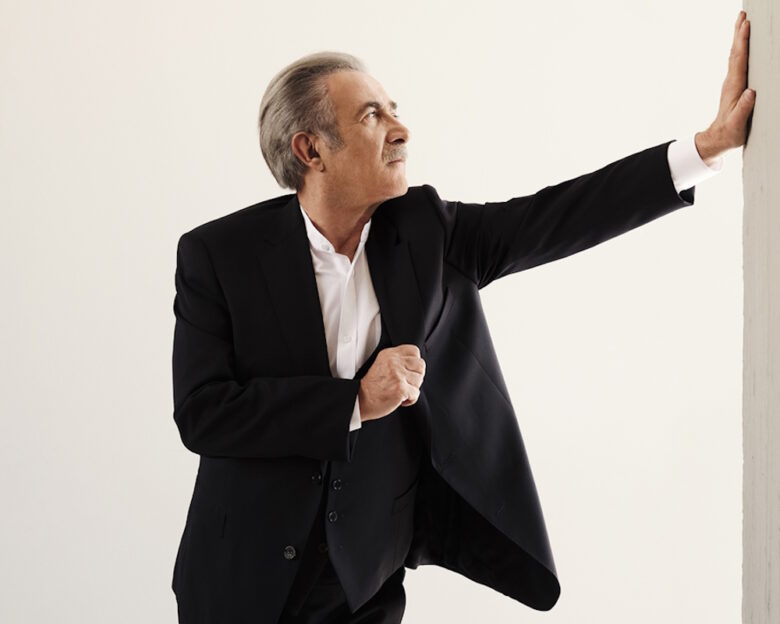 Αλ Τσαντίρι Νιουζ: Ο Λάκης Λαζόπουλος έρχεται απόψε στις 21.00, με καλεσμένες τη Δήμητρα Γαλάνη και την Ελένη Τσαλιγοπούλου