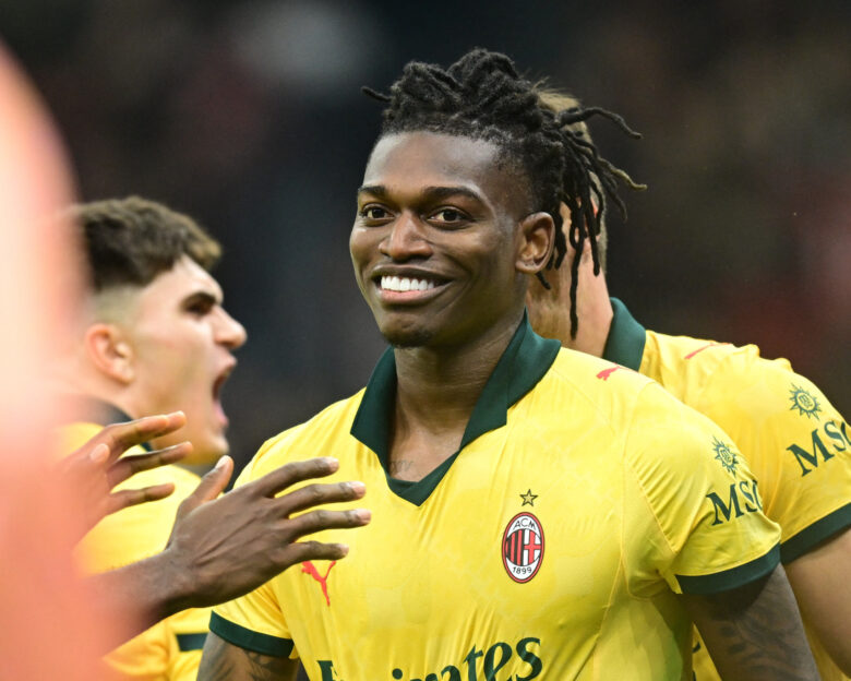 Μίλαν – Φιορεντίνα 2-1: Ανατροπή με Λεάο και μόνη στην κορυφή της Serie A