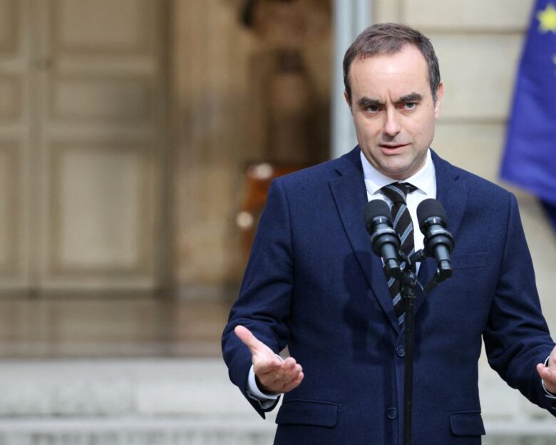 Γαλλία: Ο Σεμπαστιέν Λεκορνί αποκλείει να περάσει προϋπολογισμό με διάταγμα – Προτείνει φόρο για εισοδήματα πλουσίων