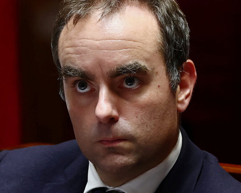 Γαλλία: Η δύσκολη εξίσωση του Σεμπαστιάν Λεκορνί – «Ή αλλάζουμε, ή θα μας αλλάξουν»
