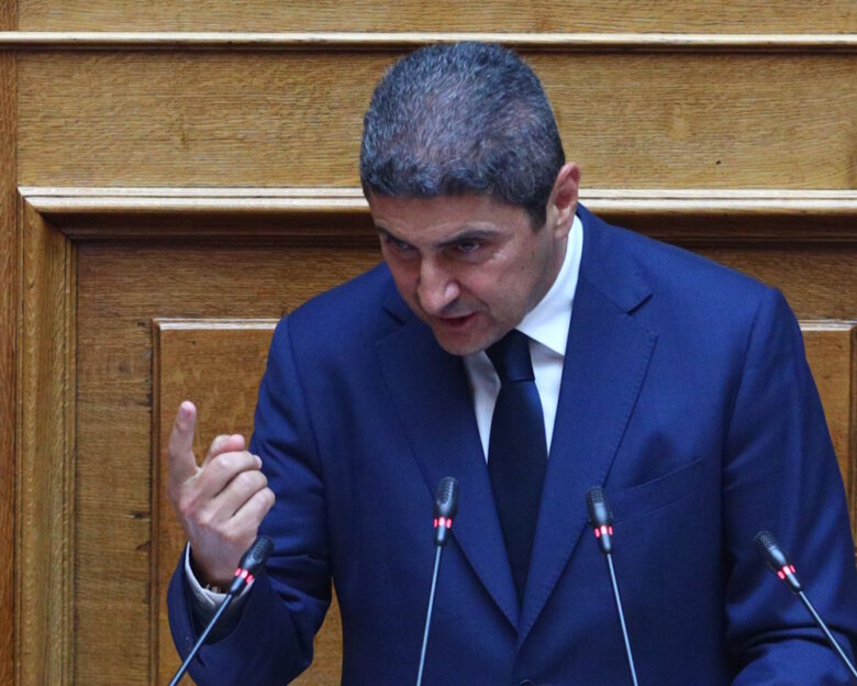 Ο Λευτέρης Αυγενάκης απαντά στον Στέφανο Κασσελάκη με το Ε9 και δίνει ραντεβού μαζί του στα δικαστήρια