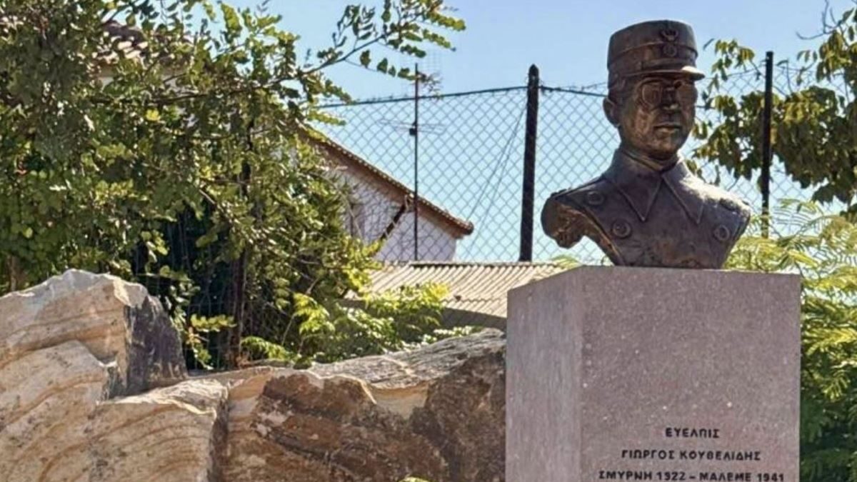 Η προτομή του Γιώργου Κουβελίδη στον Πολιχνίτο Λέσβου