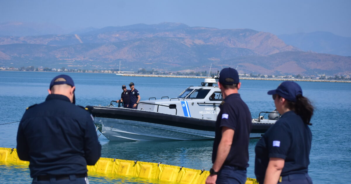Θεσσαλονίκη: Εντοπίστηκε πυρομαχικό υλικό, πιθανόν του Β’ Παγκοσμίου Πολέμου, σε παραλία της Πιερίας