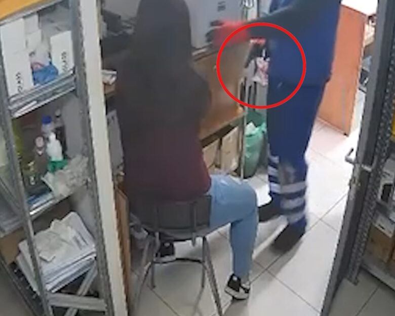 Θεσσαλονίκη: Βίντεο ντοκουμέντο από ληστεία σε κατάστημα κινητών τηλεφώνων – Με απειλή πιστολιού ακινητοποίησαν την υπάλληλο