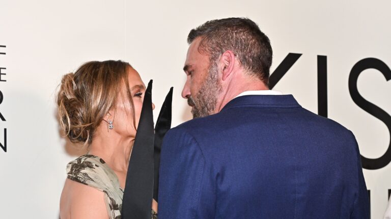 Τρυφερά βλέμματα ανάμεσα στην Λόπεζ και τον Άφλεκ