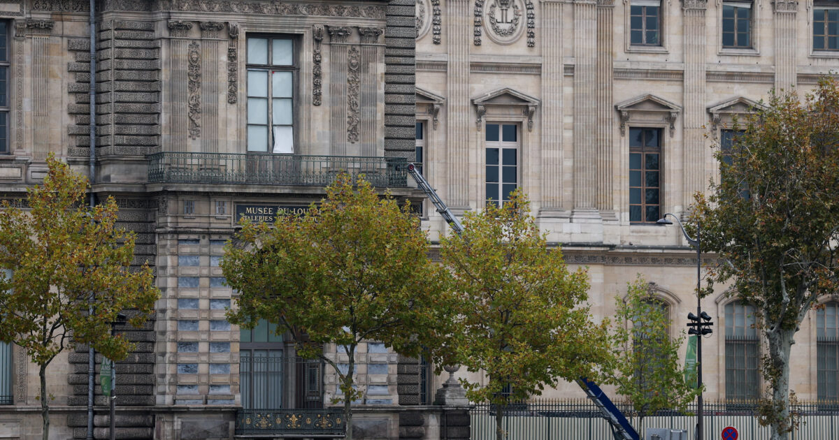 Louvre Museum: The two arrested for the spectacular theft “partially admitted” their involvement – Jewels remain missing Louvre Museum: The two arrested for the spectacular theft “partially admitted” their involvement – Jewels remain missing