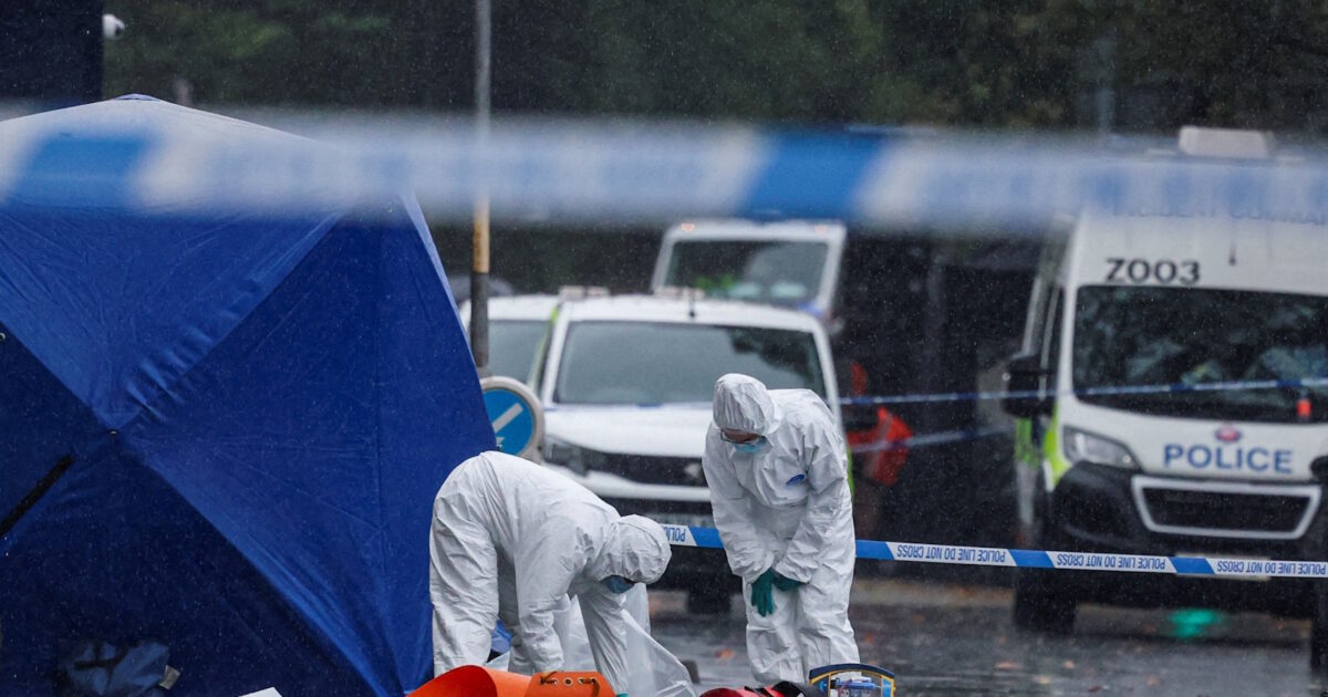 Manchester: “Police officers would accidentally shot two victims from the attack on the Jewish Synagogue”
