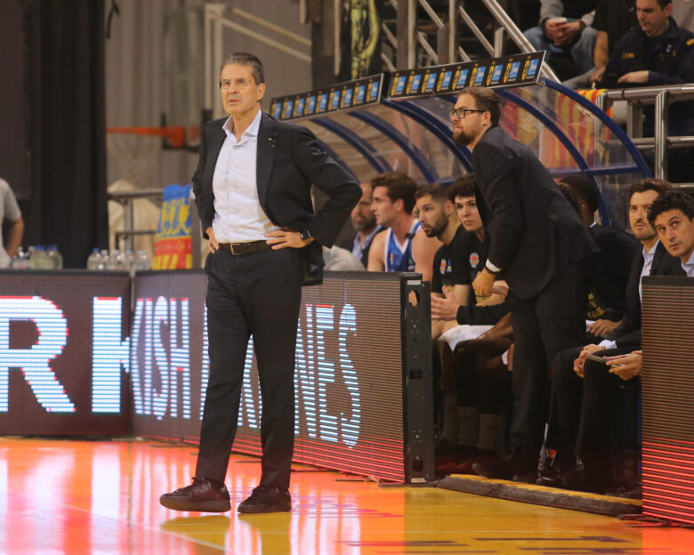 Ξέσπασε ο προπονητής της Βαλένθια για Euroleague και Ισραήλ: «Δεν είναι ασφαλές να παίξουμε στις 25 Νοεμβρίου, αλλά είναι 10 ημέρες μετά;»