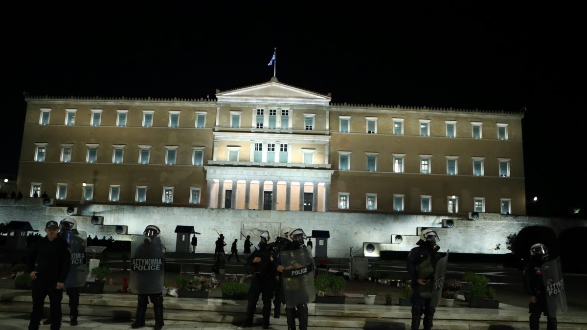 Πορεία στο μνημείο του Αγνώστου Στρατιώτη
