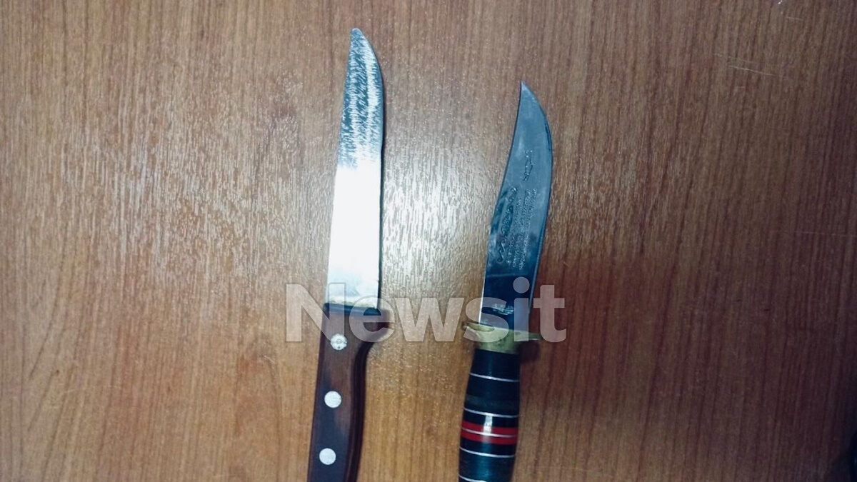 Με αυτά τα μαχαίρια «μπούκαραν» στο σπίτι της οικογένειας στην Άνοιξη επειδή χρωστούσε ενοίκια