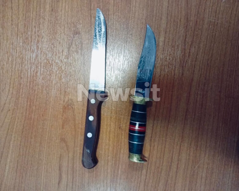 Με αυτά τα μαχαίρια «μπούκαραν» στο σπίτι της οικογένειας στην Άνοιξη επειδή χρωστούσε ενοίκια