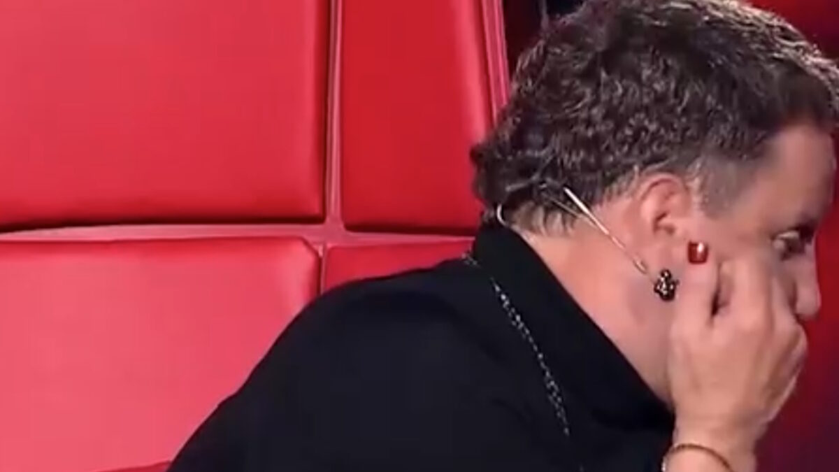 The Voice: Ο Γιώργος Μαζωνάκης «κράτησε μούτρα» σε διαγωνιζόμενη που δεν τον επέλεξε