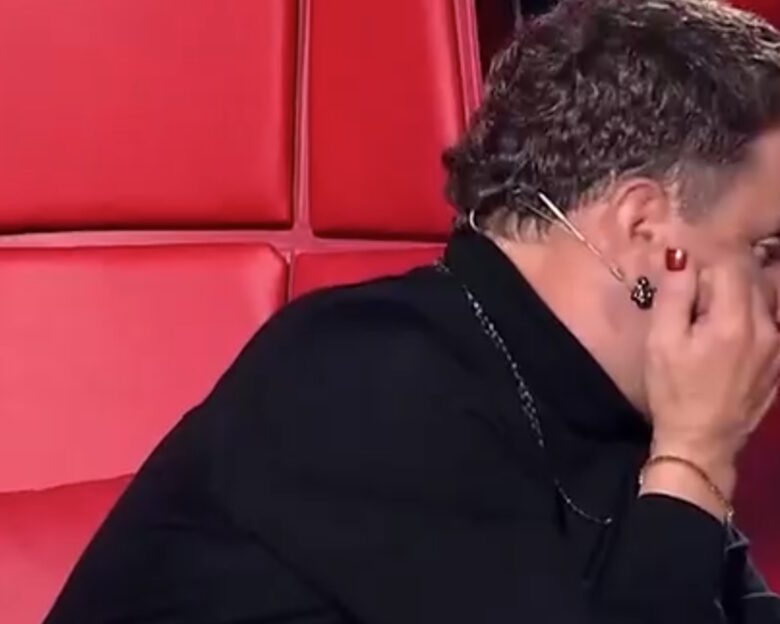 The Voice: Ο Γιώργος Μαζωνάκης «κράτησε μούτρα» σε διαγωνιζόμενη που δεν τον επέλεξε