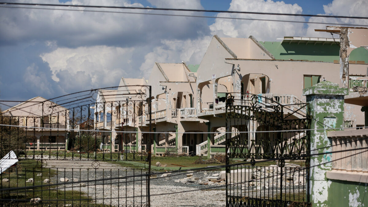 Ισοπεδωμένα κτίρια στην Τζαμάικα