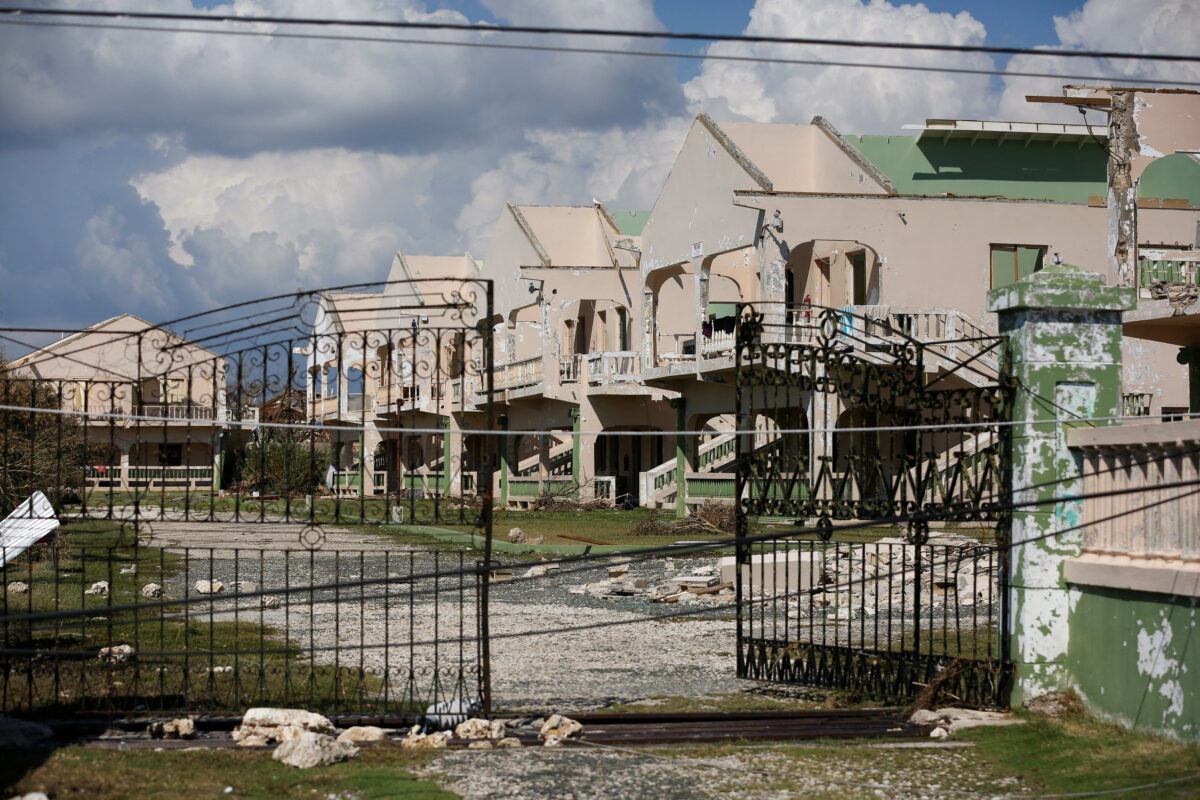 Ισοπεδωμένα κτίρια στην Τζαμάικα