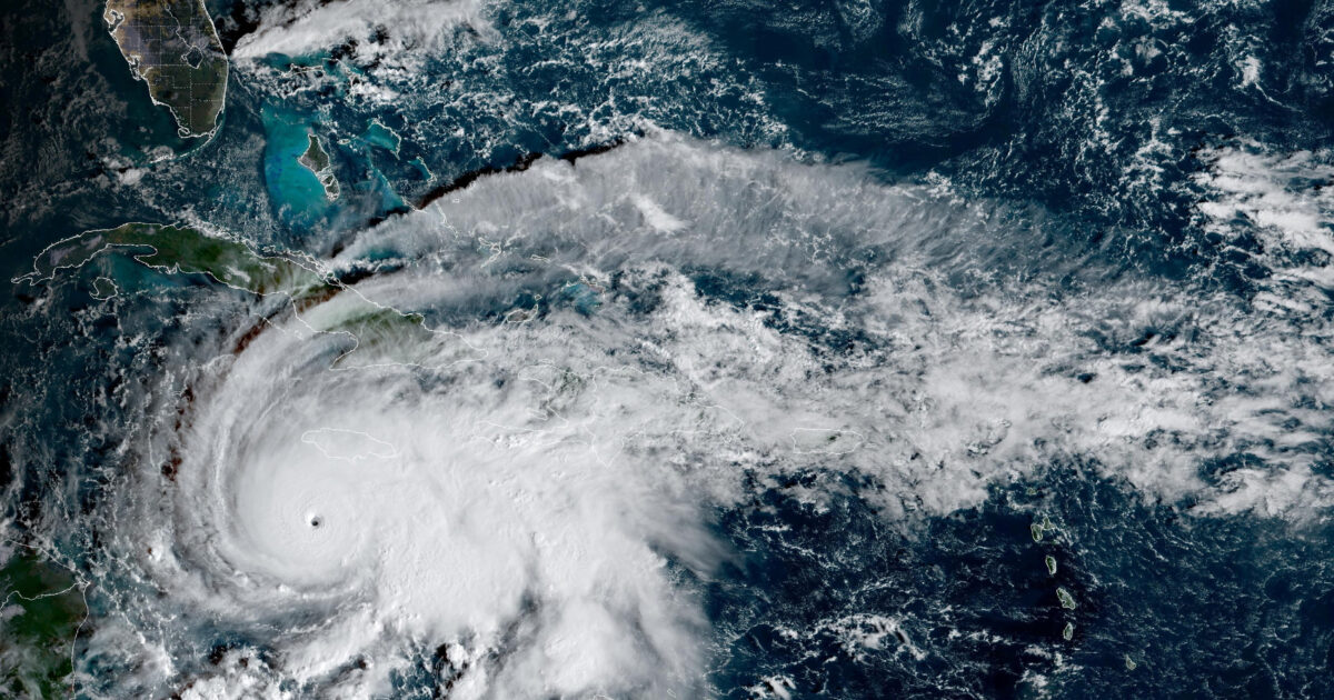 Hurricane Melissa: Roads cleared in Jamaica – Island threatened by ‘catastrophic’ floods