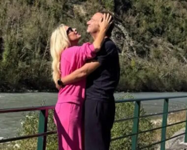 Η Ελένη Μενεγάκη γιόρτασε τα γενέθλιά της στα Τζουμέρκα: «Δεν μετράω πλέον χρόνια, μετράω στιγμές»