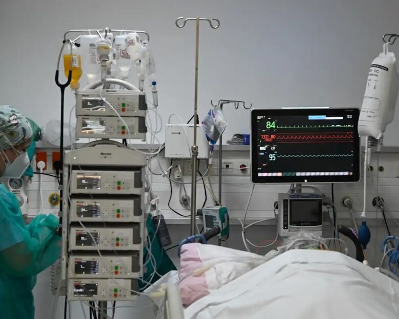 Πάτρα: Φίλαθλος έπαθε έμφραγμα στην προσπάθειά του να σώσει το παιδί του όταν ξέσπασαν άγρια επεισόδια σε τοπικό αγώνα