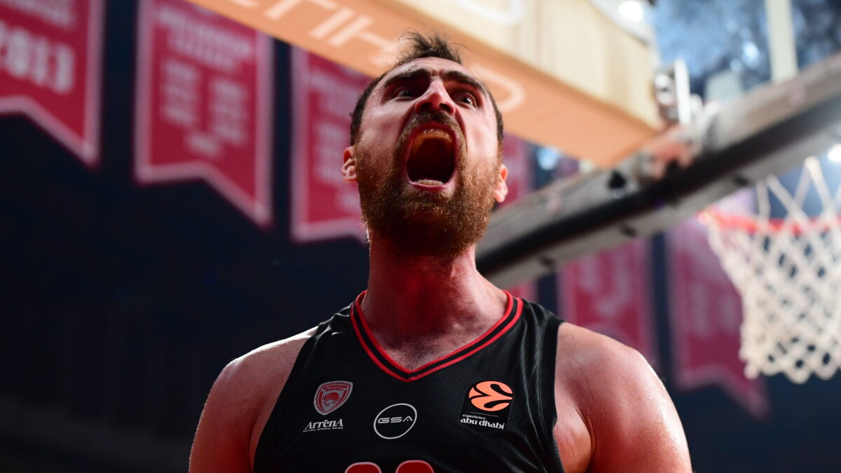 Ο Μιλουτίνοφ κόντρα στη Χάποελ (KLODIAN LATO