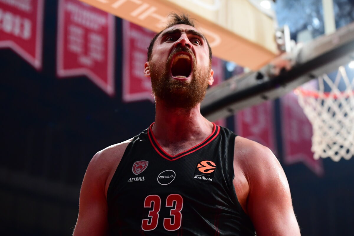 Ο Μιλουτίνοφ κόντρα στη Χάποελ (KLODIAN LATO