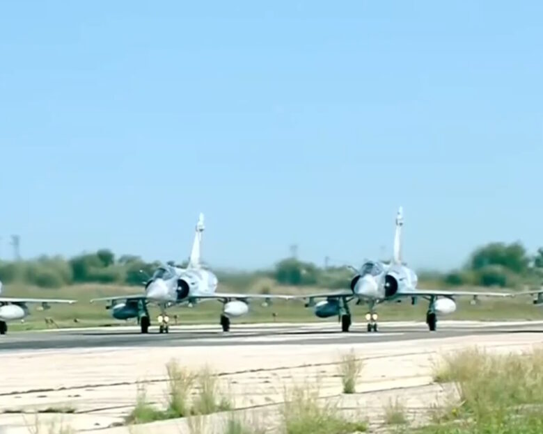 28η Οκτωβρίου: Η απογείωση των Mirage από την Τανάγρα, οι σχηματισμοί των Rafale στον ουρανό της Θεσσαλονίκης