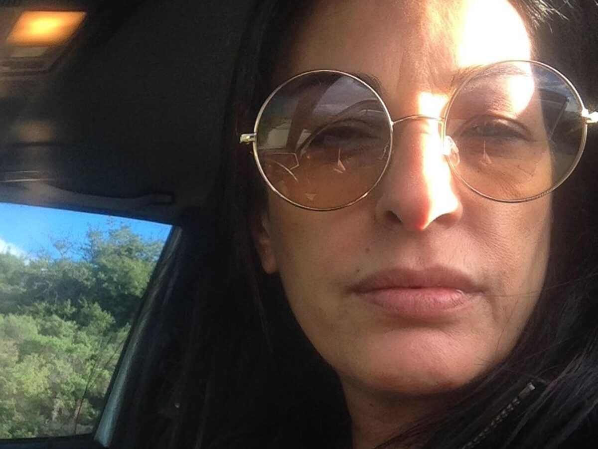 Η Μυρσίνη Λοΐζου