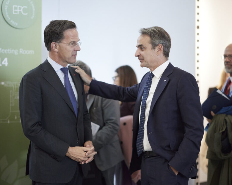 Νέο ελληνικό μήνυμα σε ΝΑΤΟ και Τουρκία για το πρόγραμμα SAFE – Επαφές Μητσοτάκη με Ρούτε και Μερτς