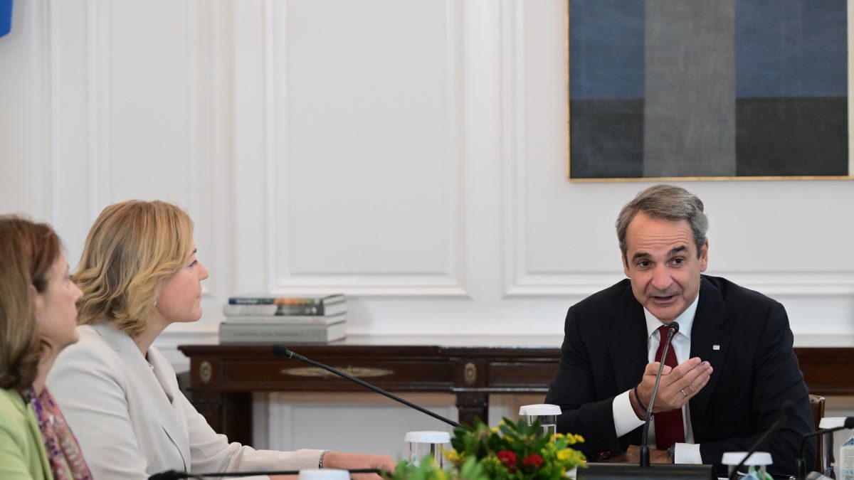 Ο Κυριάκος Μητσοτάκης με τη Χένα Βιρκούνεν