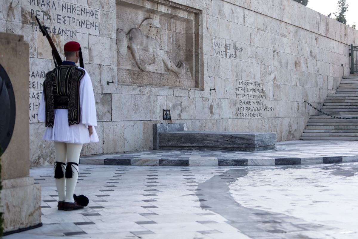 ΚΩΣΤΑΣ ΤΖΟΥΜΑΣ