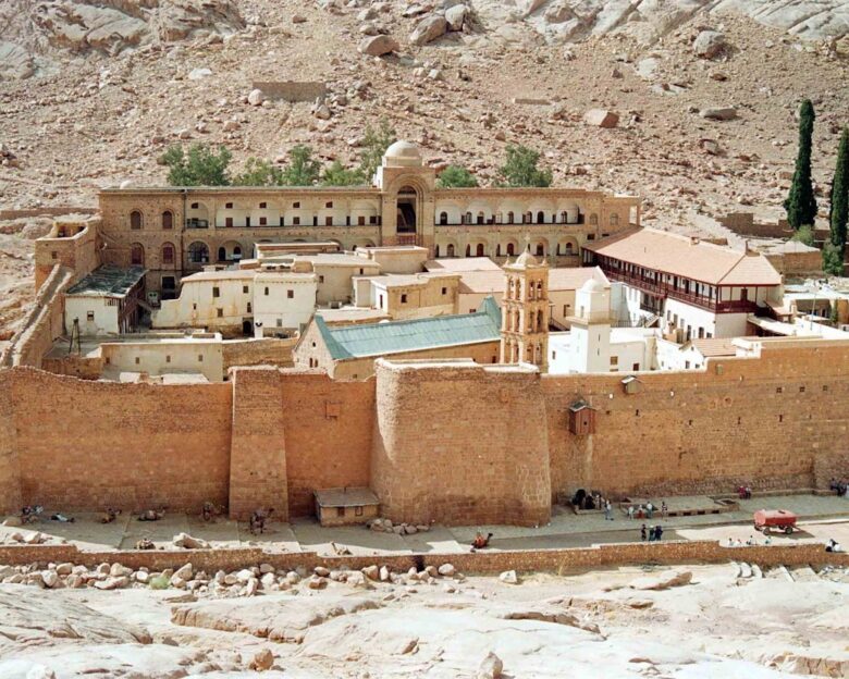 Στην Αίγυπτο ο Κυριάκος Μητσοτάκης για την ενθρόνιση του νέου Αρχιεπισκόπου Σινά