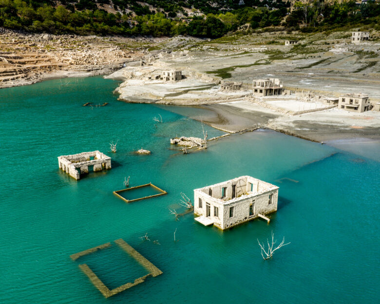 Λειψυδρία: Στερεύει ο Μόρνος – Μειωμένη κατά 44% η έκταση της λίμνης – Έρχονται έκτακτα μέτρα