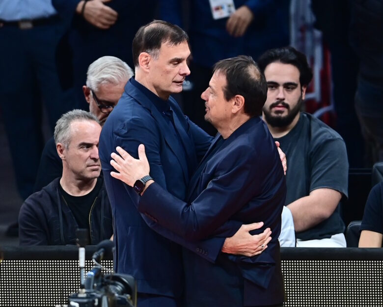 Μπαρτζώκας και Αταμάν είχαν θερμή χειραψία πριν από την έναρξη του Ολυμπιακός – Παναθηναϊκός