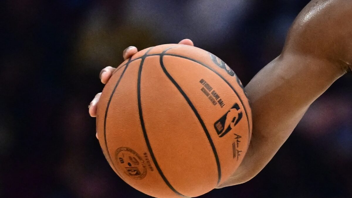 Μπάλα με το λογότυπο του NBA