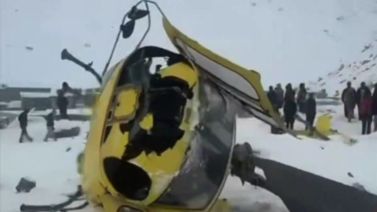 Το ελικόπτερο που συνετρίβει στο Έβερεστ