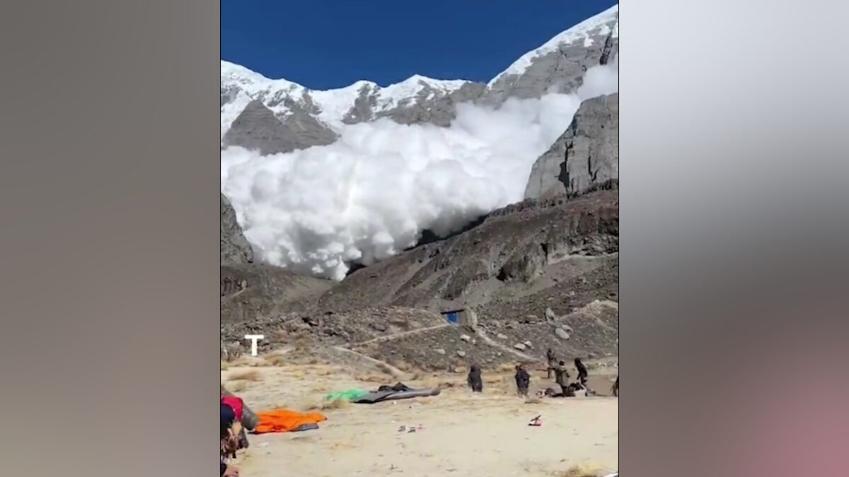 Χιονοστιβάδα στο Νεπάλ