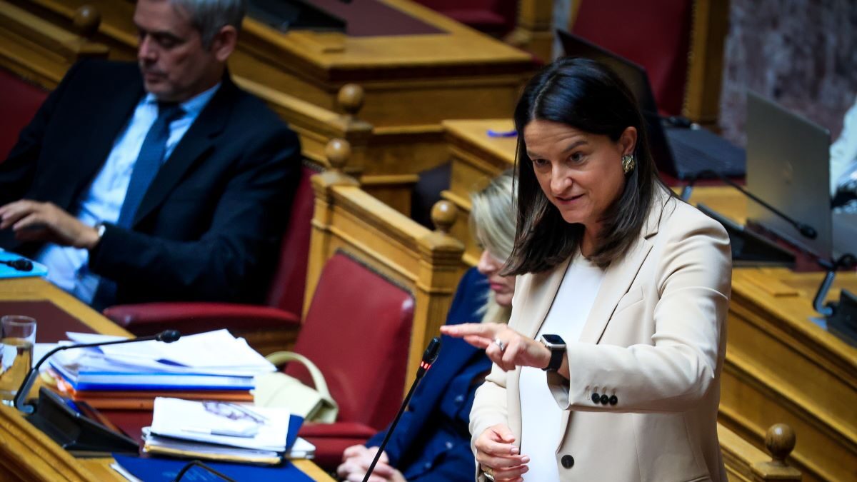 Η Νίκη Κεραμέως στη Βουλή
