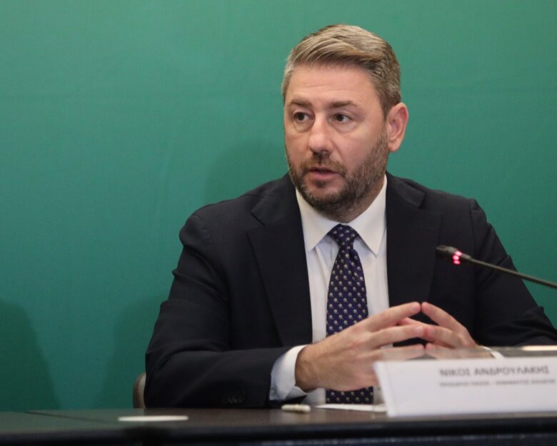 ΠΑΣΟΚ: Η ενωτική προσπάθεια του Νίκου Ανδρουλάκη και το «θρίλερ» με το Συνέδριο
